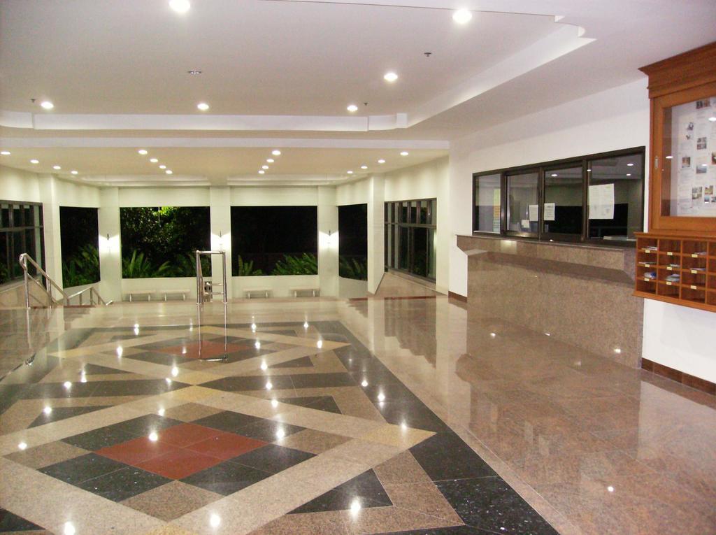 View Talay 5 At Nong Apartment Pattaya Zewnętrze zdjęcie